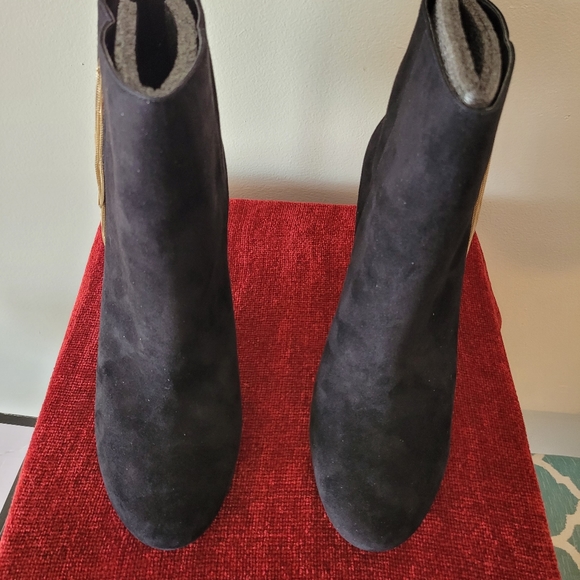 Booties - Picture 4 of 4